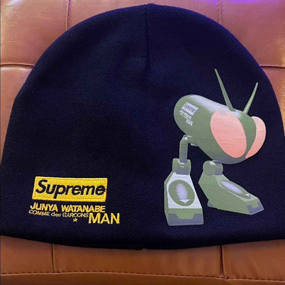 Supreme Black Beanie with Robot Graphic Brand new.